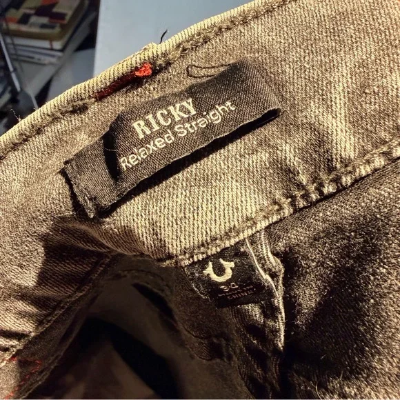 TRUE RELIGION Men’s Size 34 Denim Jeans Ricky Style Relaxed Straight Stretch